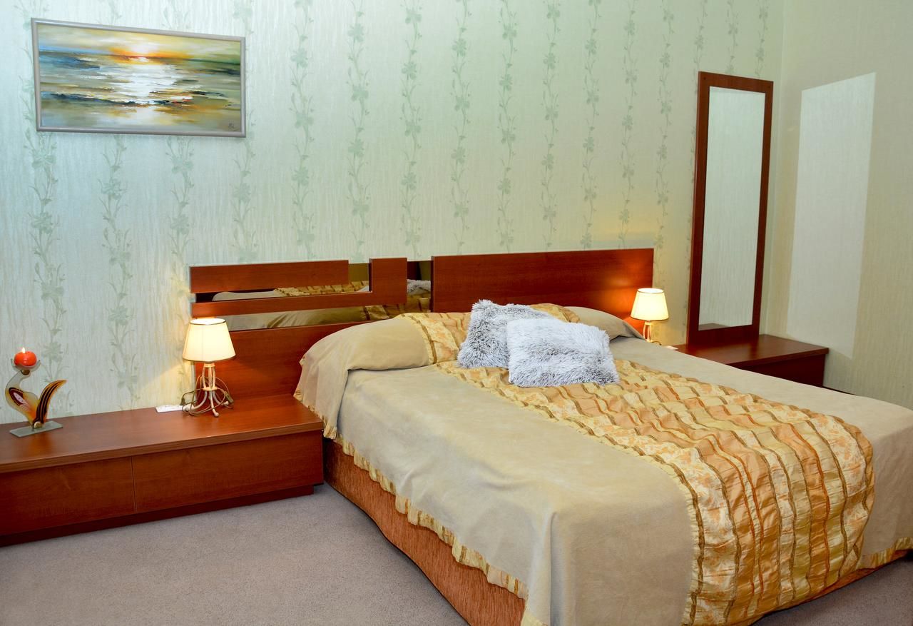 Отель Hotel Pušyno Namai Tirkšliai